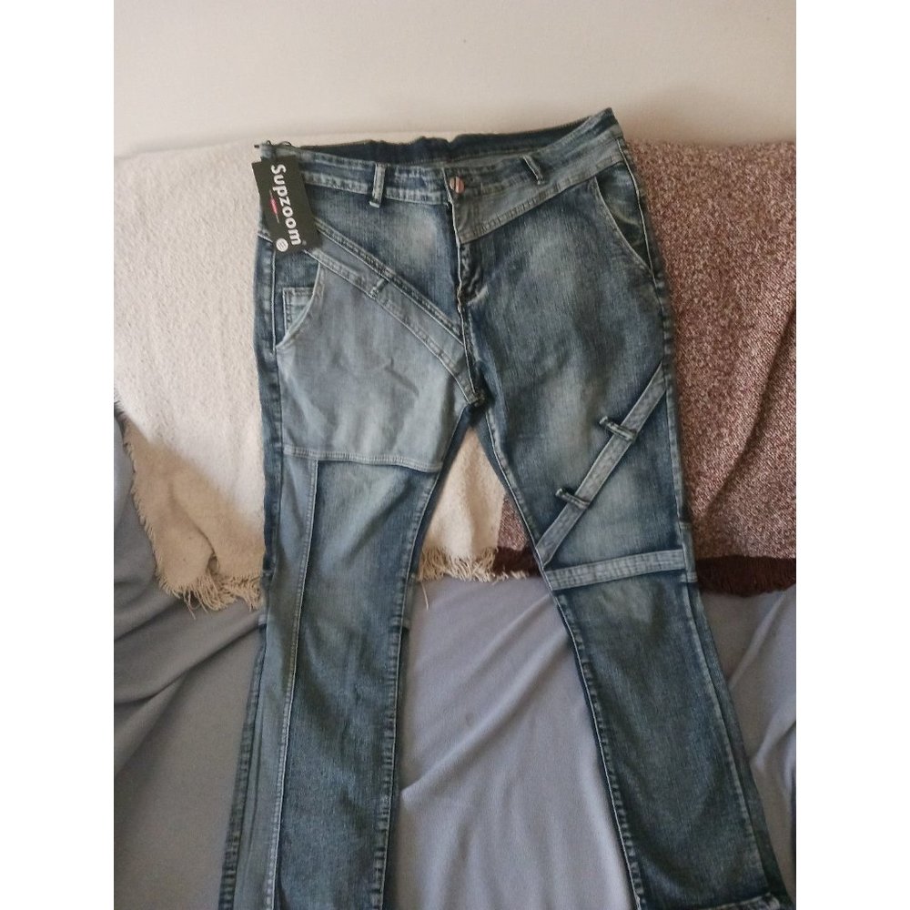 Jeans - Picture 2 of 3